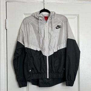 Nike Colorblock Hooded Windbreaker - White & Black